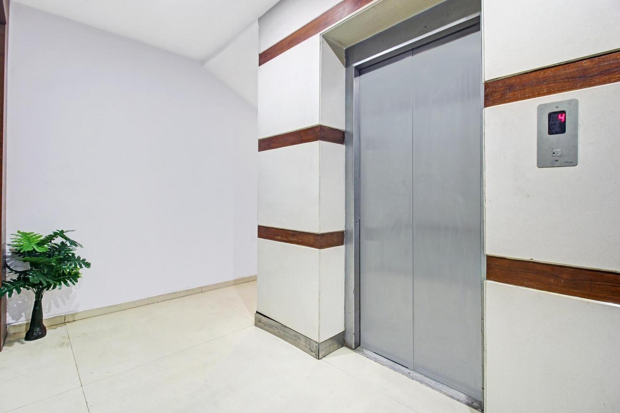 Townhouse Oak The Margi Hotel Near Yosufguda Metro Station 海得拉巴 外观 照片